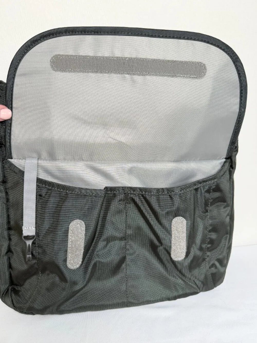 LOWEPRO StreamLine 250 Camera Shoulder Bag Travel Crossbody Gray